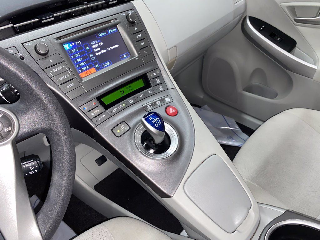 Used 2015 Toyota Prius Two FWD image 17