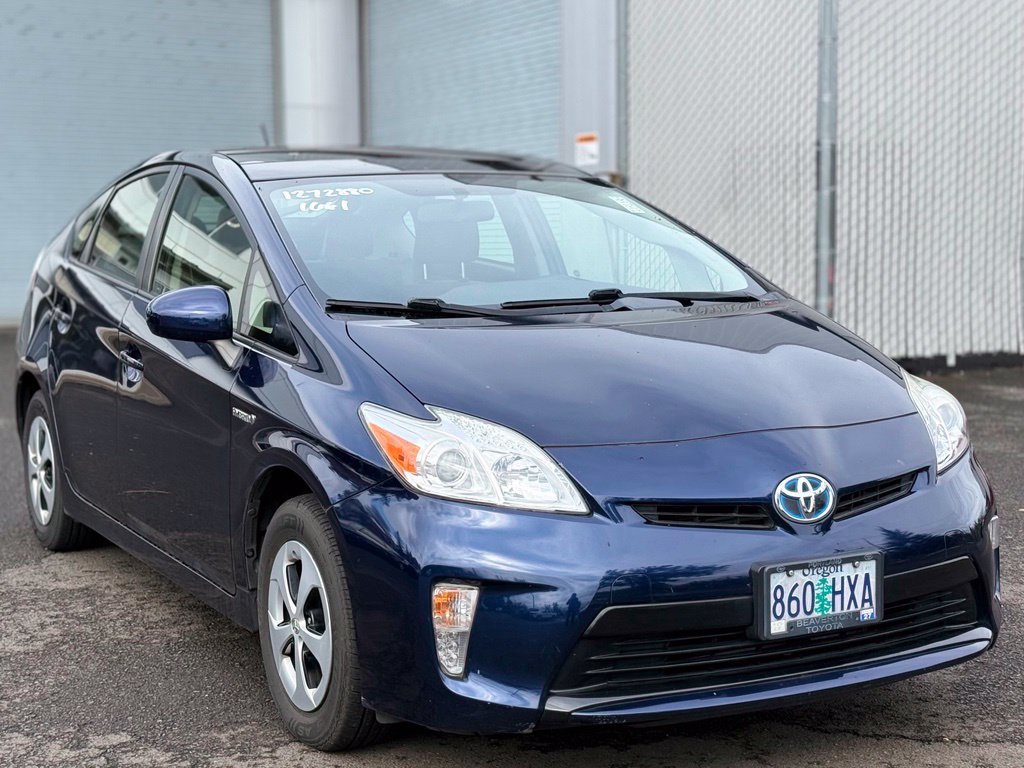 Used 2015 Toyota Prius Three w/ Solar Roof Package FWD image 7