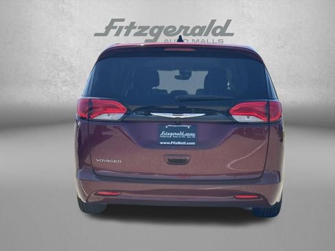 Used 2023 Chrysler Voyager LX FWD image 6