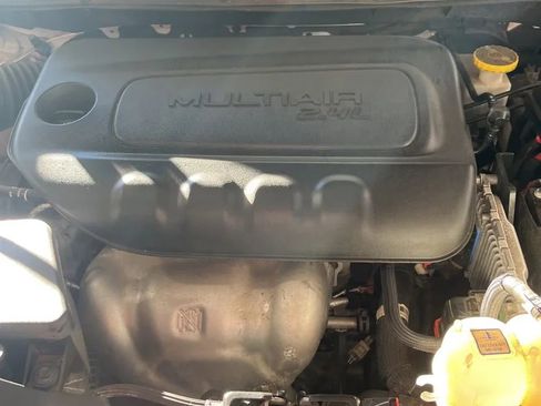 Used 2019 Jeep Cherokee Latitude Plus w/ Cold Weather Group image 16