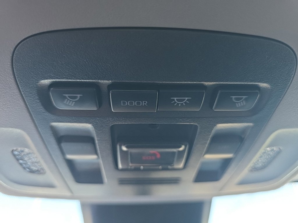 Used 2023 Toyota Camry SE w/ Cold Weather Package FWD image 25
