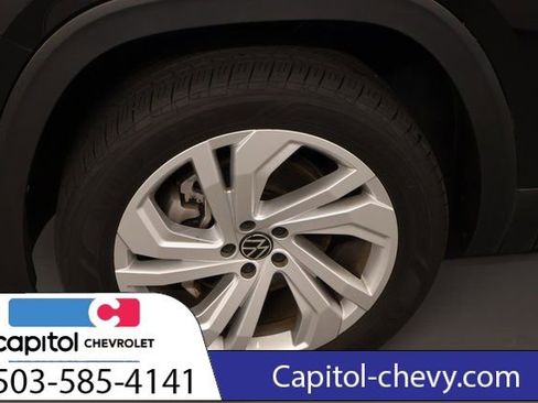 Used 2023 Volkswagen Atlas SE image 8