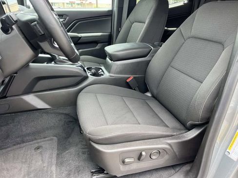 Used 2025 Chevrolet Colorado LT AWD/4WD image 20