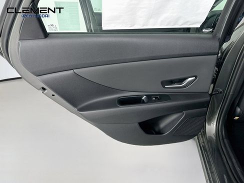 New 2026 Hyundai Elantra Limited FWD image 28