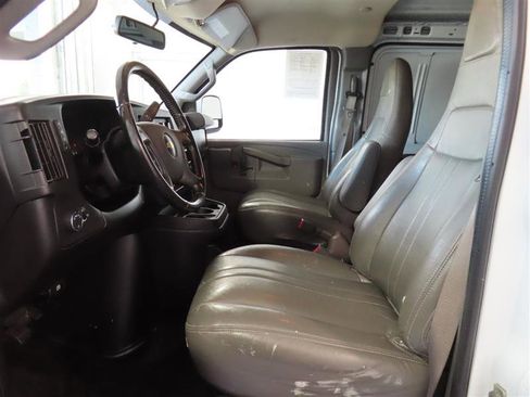 Used 2021 Chevrolet Express 2500 w/ Driver Convenience Package RWD image 16