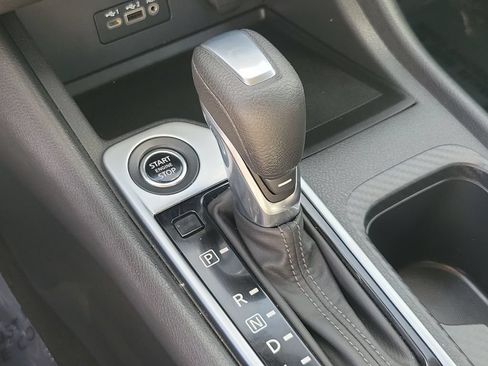 Used 2022 Nissan Sentra SV w/ Lighting Package FWD image 27