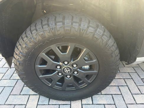 Used 2025 Toyota 4Runner SR5 RWD image 9