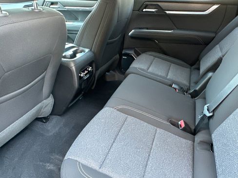 New 2026 GMC Acadia Elevation image 12