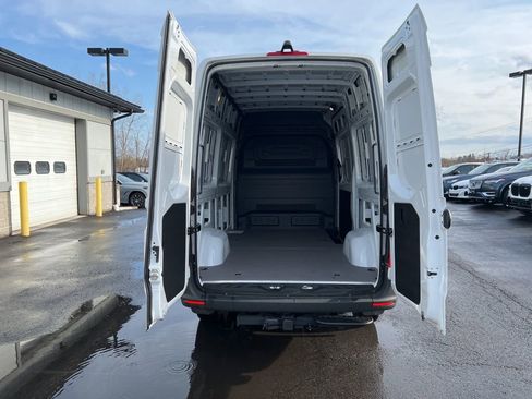 New 2025 Mercedes-Benz Sprinter 2500 image 6