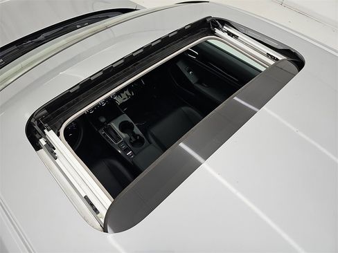 Used 2023 Honda Civic EX-L image 35