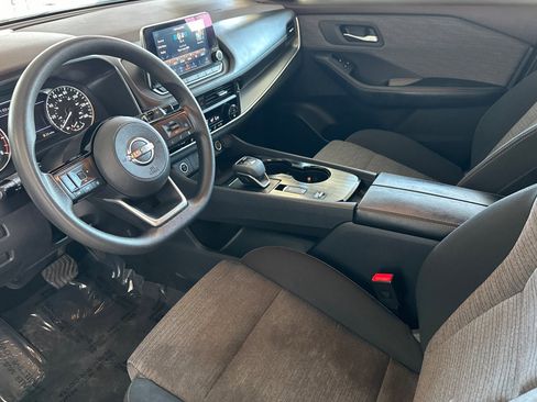 Certified 2023 Nissan Rogue SV FWD image 10