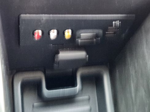 Used 2013 Ford Edge SEL image 20