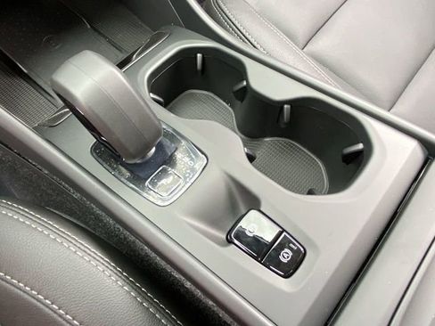 New 2025 Volvo XC40 B5 Core w/ Protection Package Premier image 23