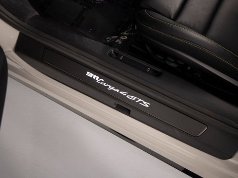 Certified 2022 Porsche 911 Targa 4 GTS image 38