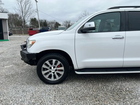 Used 2015 Toyota Sequoia Limited image 4