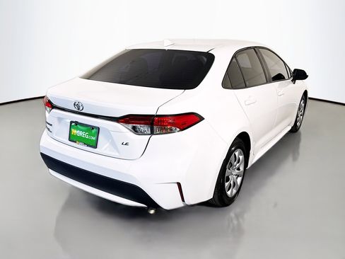 Used 2022 Toyota Corolla LE image 10
