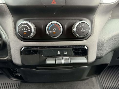 Used 2022 RAM 1500 Big Horn AWD/4WD image 26