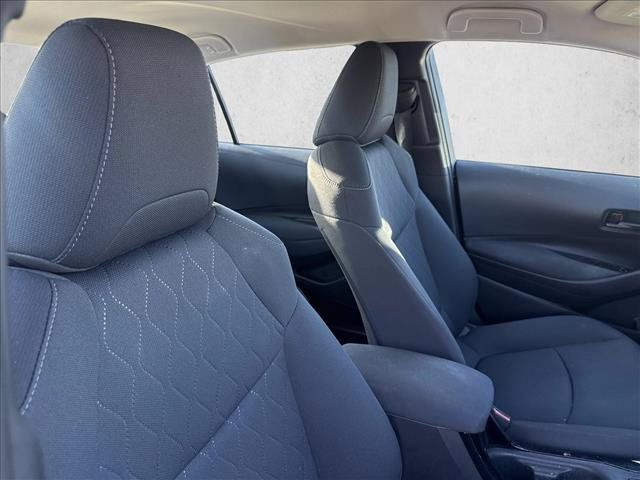 Used 2022 Toyota Corolla LE FWD image 13