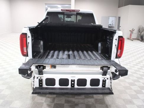 Used 2024 GMC Sierra 1500 Denali image 15