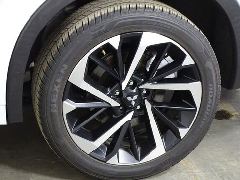 Used 2022 Mitsubishi Outlander SEL image 38