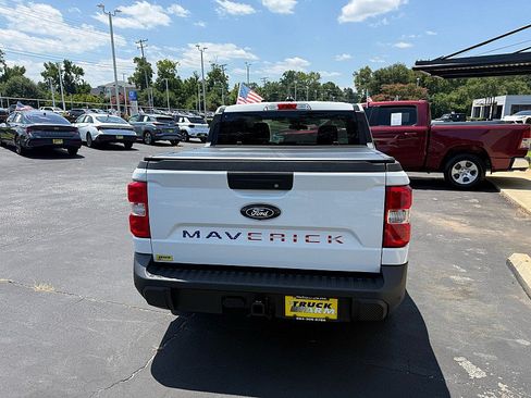 Used 2025 Ford Maverick XL w/ Equipment Group 101A AWD/4WD image 4