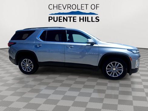 Used 2023 Chevrolet Traverse LT FWD image 9