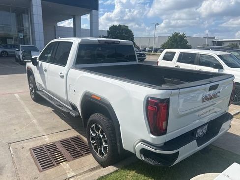 Used 2023 GMC Sierra 2500 AT4 w/ AT4 Premium Plus Package AWD/4WD image 5