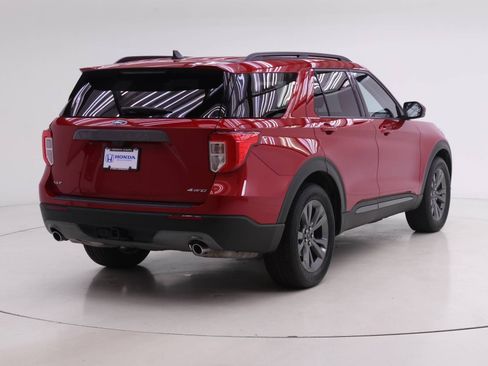 Used 2022 Ford Explorer XLT w/ Equipment Group 202A AWD/4WD image 2