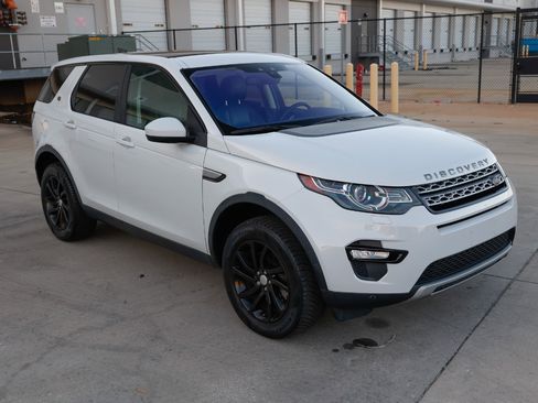 Used 2017 Land Rover Discovery Sport HSE image 15