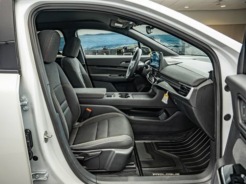 Used 2024 Honda Prologue EX image 39
