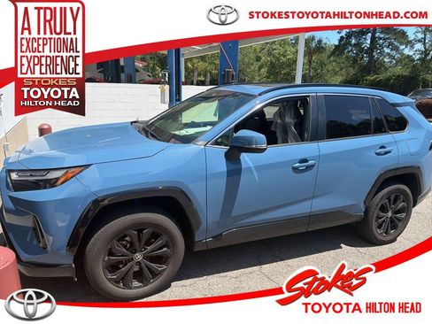 Used 2024 Toyota RAV4 SE w/ Convenience Package AWD/4WD image 1