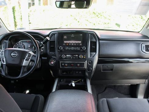Used 2023 Nissan Titan SV w/ SV Convenience Package image 25