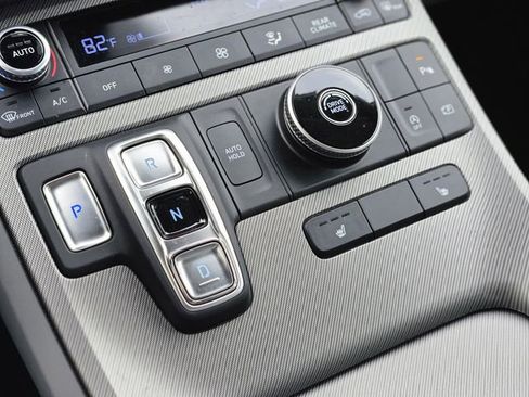 Used 2024 Hyundai Palisade SEL FWD image 25