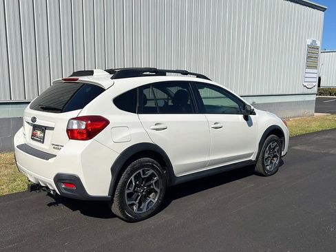 Used 2017 Subaru Crosstrek 2.0i Limited image 5