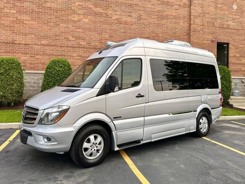 Used 2016 Mercedes-Benz Sprinter 2500 image 31