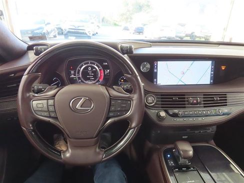 Used 2019 Lexus LS 500 w/ Interior Upgrade Package RWD image 23
