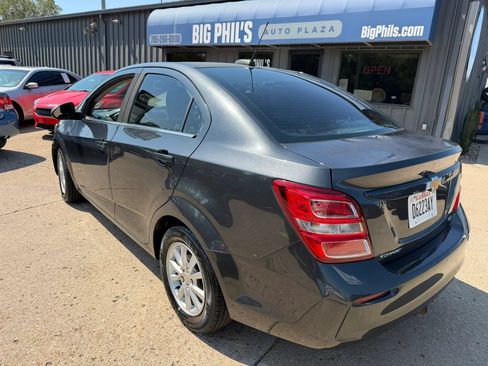 Used 2017 Chevrolet Sonic LT FWD image 4