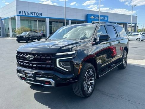 Certified 2025 Chevrolet Suburban Z71 AWD/4WD image 30