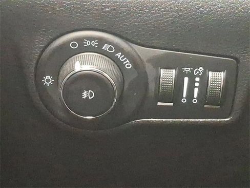 Used 2022 Jeep Compass Latitude w/ Convenience Group image 23