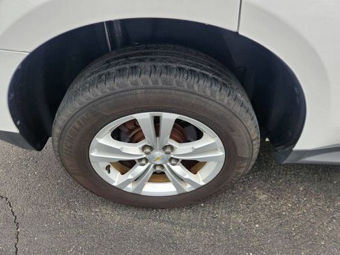 Used 2014 Chevrolet Equinox LT image 30