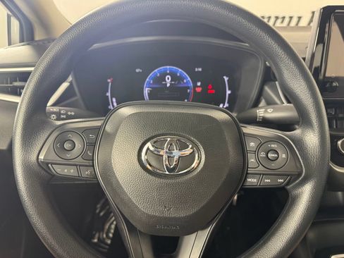 Used 2026 Toyota Corolla LE FWD image 13