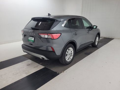Used 2022 Ford Escape SE FWD image 9