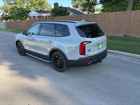 Used 2022 Kia Telluride EX w/ EX Premium Package AWD/4WD image 3