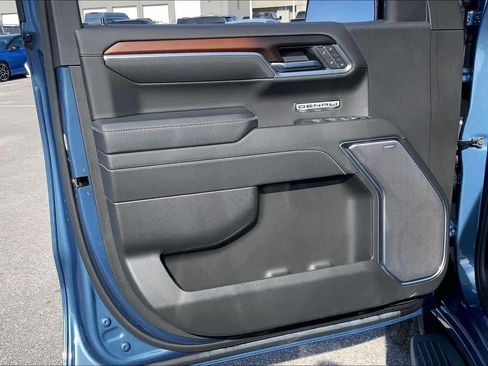 Used 2025 GMC Sierra 1500 Denali w/ Technology Package image 21