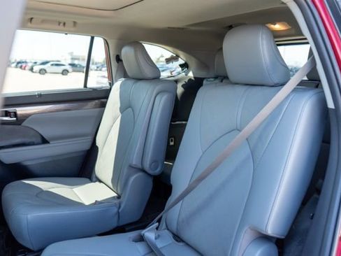 Used 2021 Toyota Highlander Platinum AWD/4WD image 15