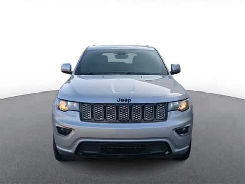 Certified 2020 Jeep Grand Cherokee Altitude image 3