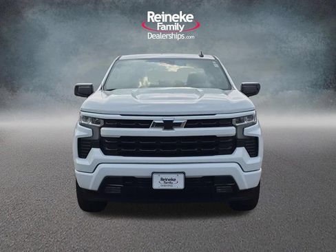 Used 2022 Chevrolet Silverado 1500 RST AWD/4WD image 2