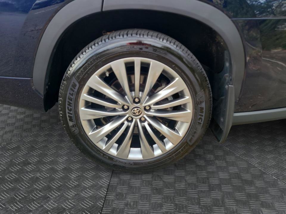 Used 2021 Toyota Highlander Platinum AWD/4WD image 22