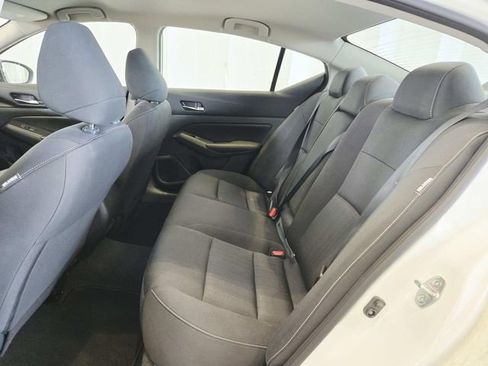 Used 2022 Nissan Altima 2.5 S image 9