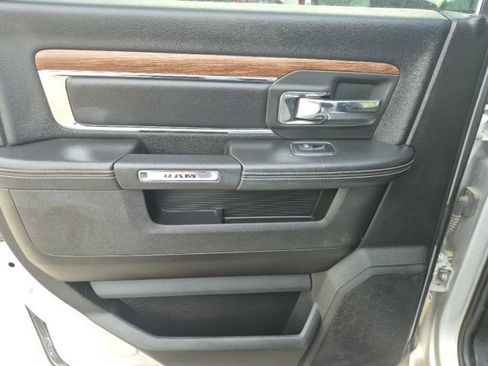 Used 2017 RAM 1500 Laramie w/ Convenience Group image 12